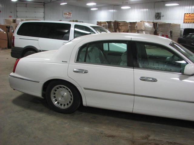 1998 lincoln town car front door left 1722693