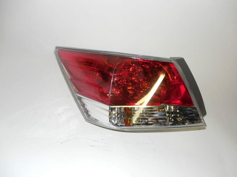 08 09 2010 2011 2012 honda accord sedan oem left tail light nice!