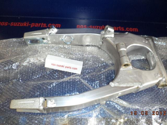 Gsxr 600 1997-2000 swinging arm assy, rear nos-suzuki-parts.com