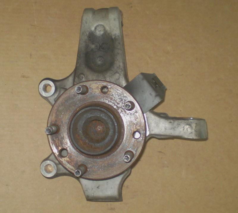 97-04 corvette right front knuckle and hub 