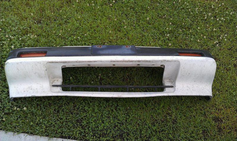 1985 nissan 300zx front bumper cover white 