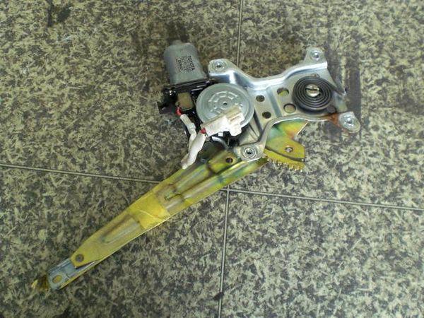 Toyota caldina 1997 rear left door regulator [2813420]