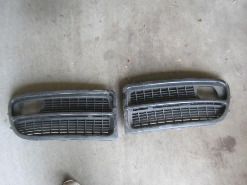 Audi b5 s4 00-02 2.7 pair cooling air grille 8d0807345lgru 8d0807346lg