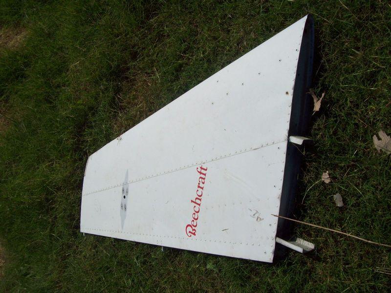 Beechcraft vertical stabilizer 33-640000-611