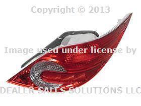 New genuine mercedes w251 oem tail light lamp housing + lens rt