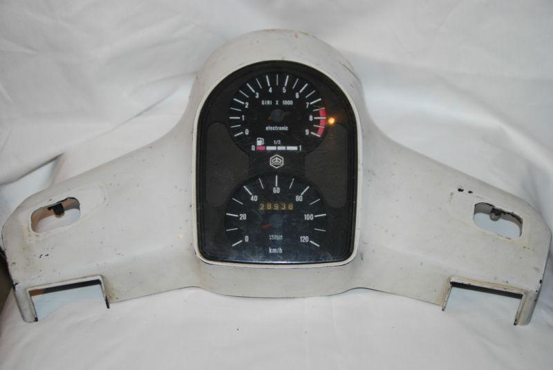 Vespa used original vegila speedometer for vespa cosa with plastic top