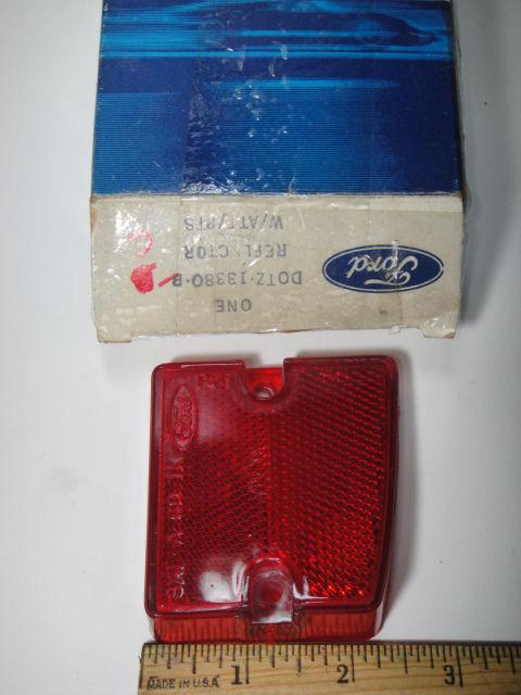 70/74 ford econoline van - reflectors - red - less bezel -rh - nos