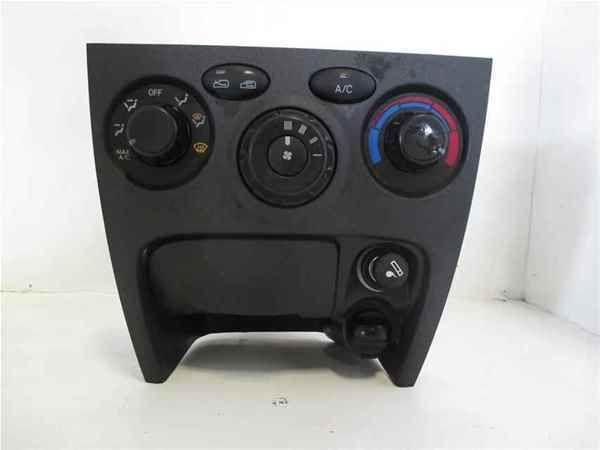 03-06 santa fe heat ac control switch with bezel oem