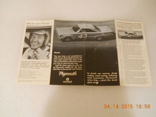 Original 1968 plymouth hi performance sales brochure richard petty - sox martin