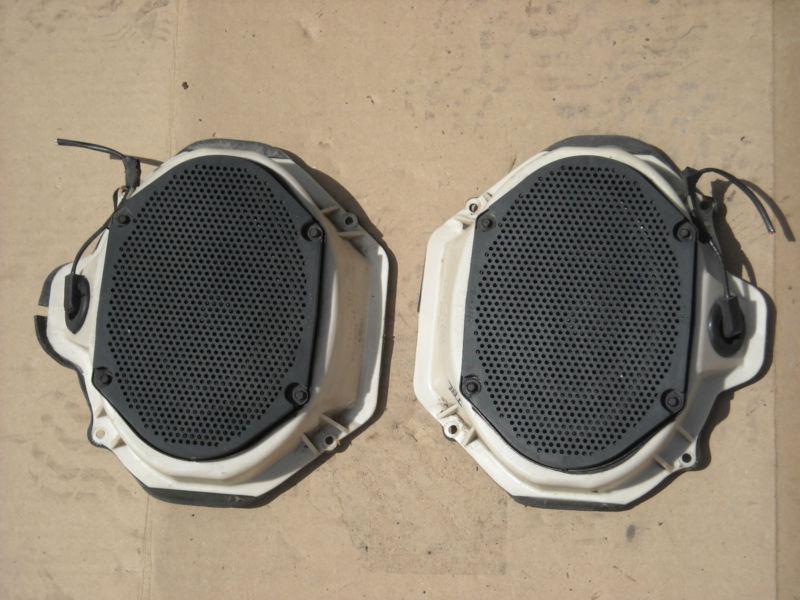 96 ford explorer set of rear speakers