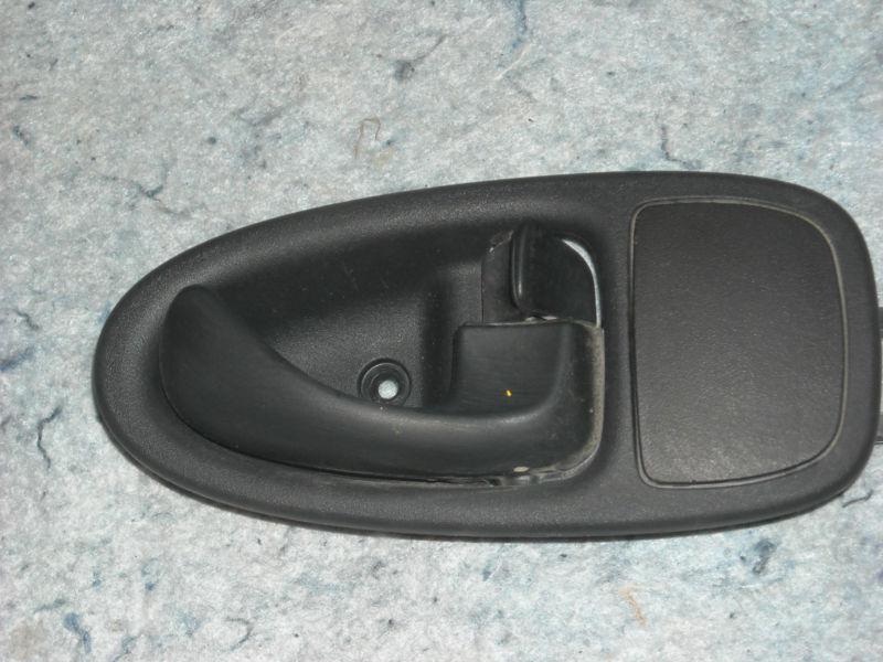 00 saturn s series inside door handle r/f