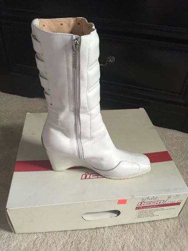 Icon women&#039;s white motorcycle boots, size 8.5