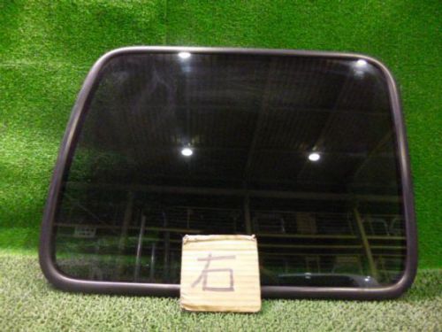 Subaru sambar 2004 right side glass [4213750]