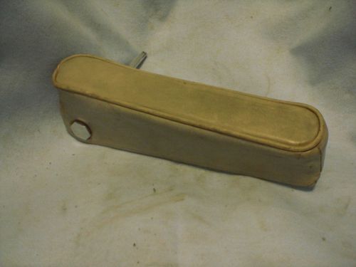 Cessna 401c pilot/co-pilots seat right arm rest (p/n: 0812924-16) used (1)