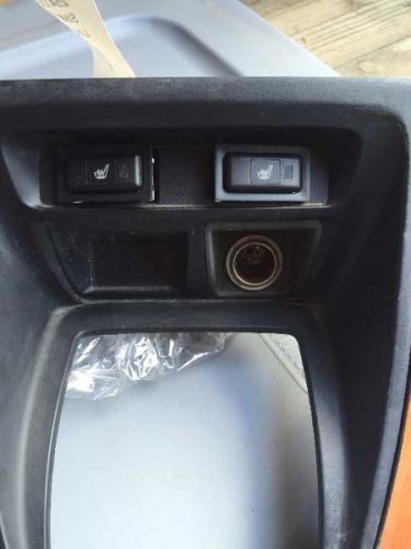 C320      2004 dash bezel 1000670