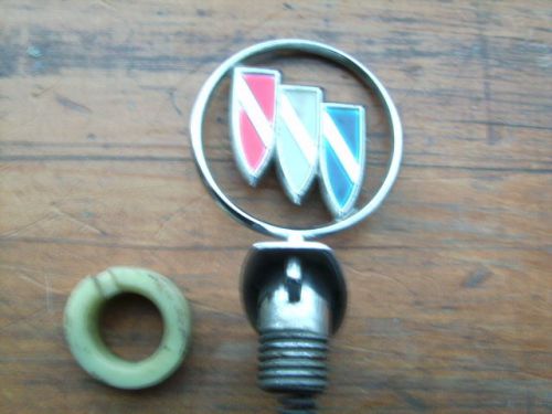 Buick hood ornament emblem 87050611 lesabre 1986 1987 1988 1989 1990 91