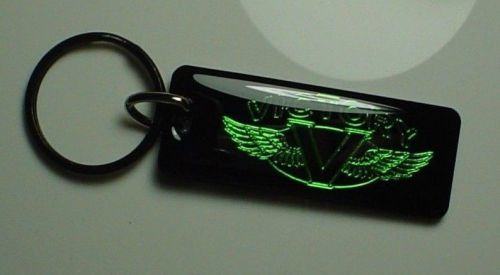 Victory motorcycle key chain black / green vegas jackpot kingpin 8 ball hammer