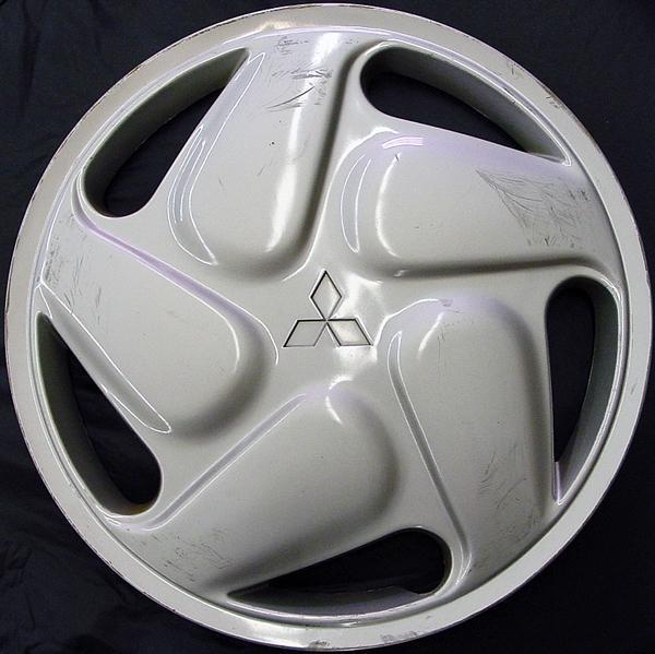 '92 93 94 mitsubishi eclipse 16" 57533 hubcap wheel cover part # mb816392 used