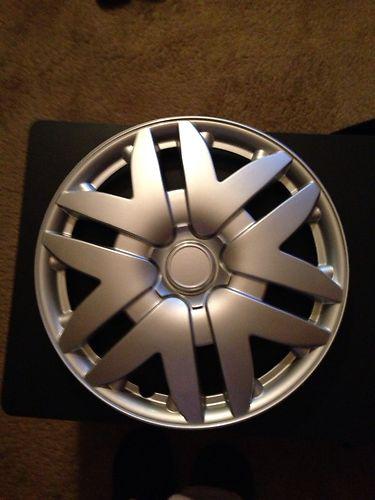 *** brand new in box*** set of 4 14" oem hub caps! great deal a must have!!!