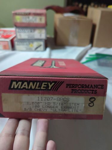 Manley 11707-8 1.880&#034; hd 5/16&#034; stem .100 long ex b/b chevy ultra lite valve set