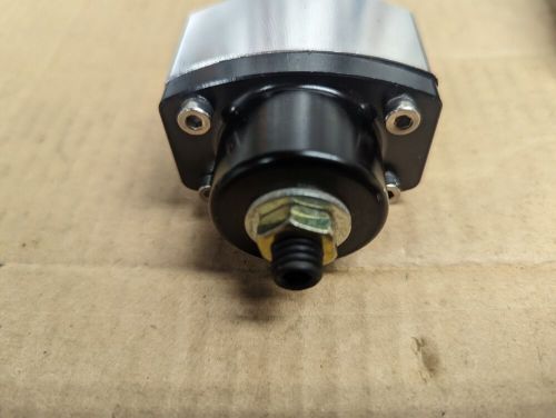 Aeromotive 13205 fuel pressure regulator, carbureted adjustable 2-port, 3/8&#034; npt