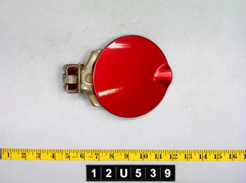 06 sebring fuel filler door lid gas tank cover cap oem red 12u539