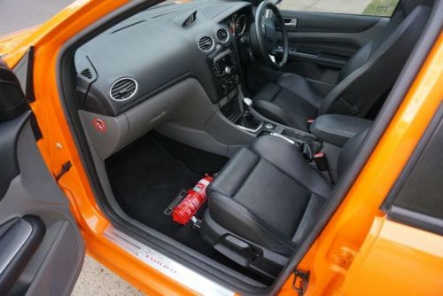 Ford focus xr5/mk 3 st fire extinguisher bracket