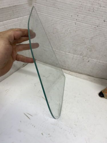 Vw beetle bug  1965-72 vent-window glass  oem volkswagen arm r clad m66