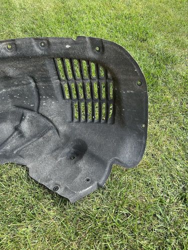 Front right wheelhouse liner oem 68376700ad 21-24 jeep grand cherokee p68376700