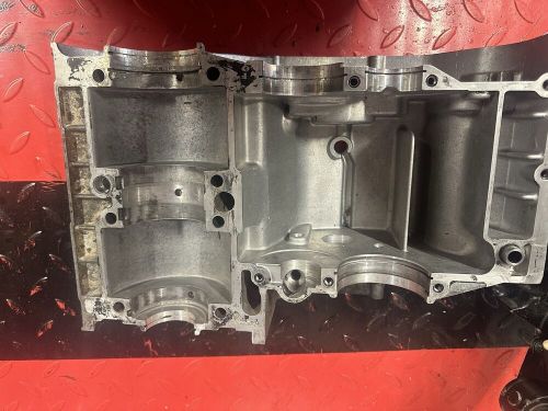 Yamaha ypvs 350 / yamaha banshee crankcases