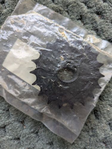 Polaris oem nos 19t drive sprocket 0452143