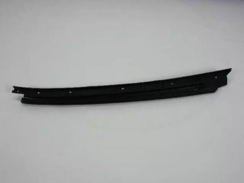 Genuine mopar windshield molding left 55277187ad