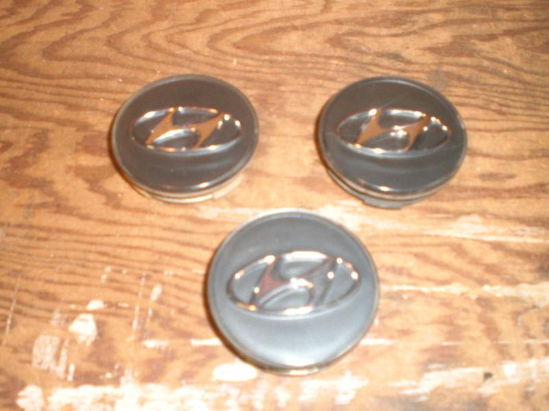 Hyundai elantra tiburon xg serie sonata wheel center cap 52960-34720 lot of 3