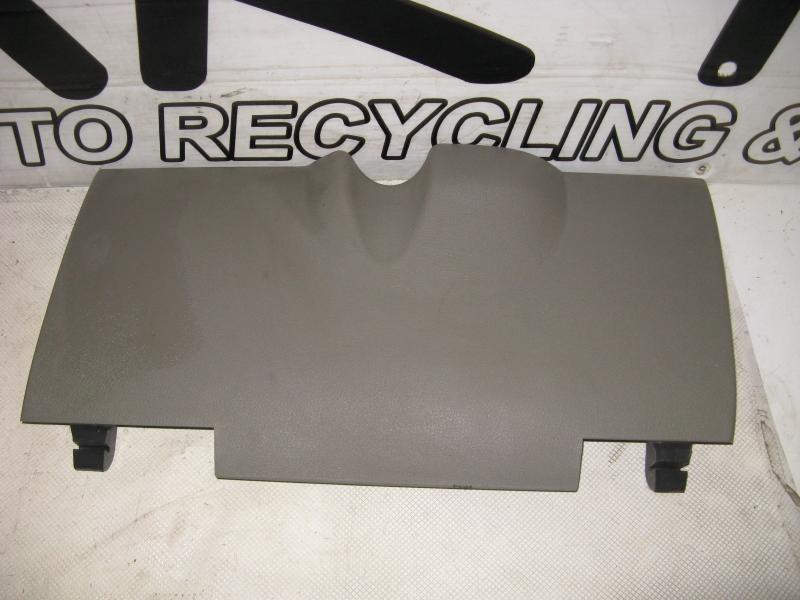 05 06 07 jeep grand cherokee interior lower steering column trim panel cover