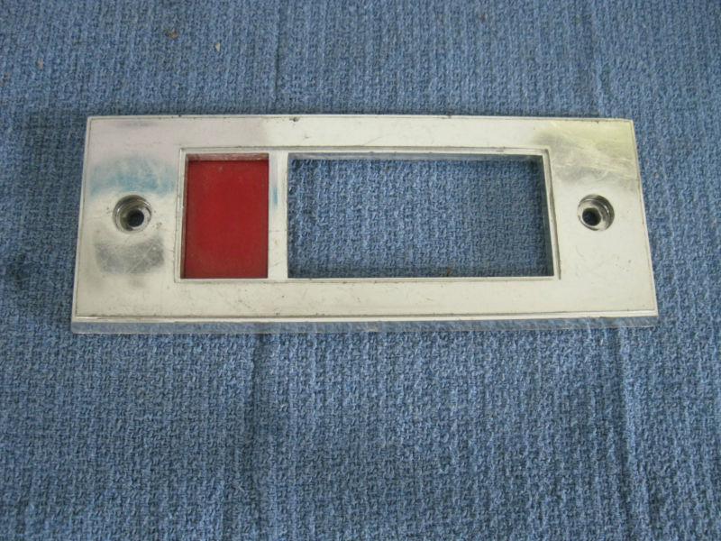 1966 ford galaxie door courtesy light bezel   1013