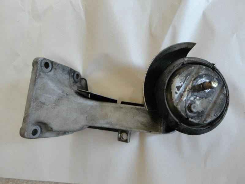 Bmw e36 325i right engine motor brecket arm mount oem