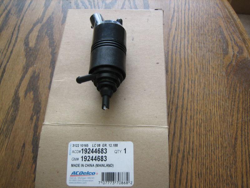 New gm oem rear windshield wiper pump tahoe yukon suburban sierra silverado 