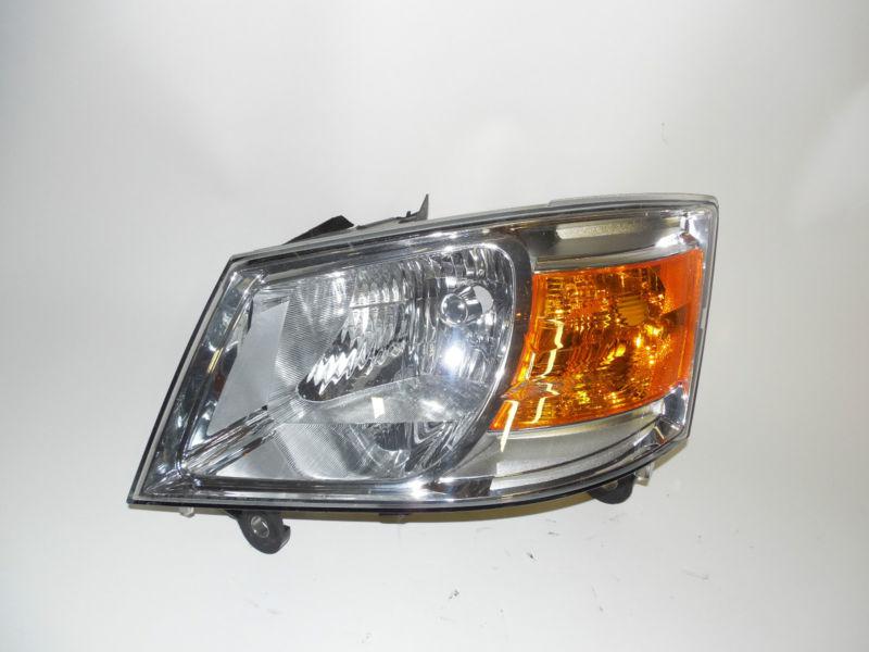 08 09 2010 dodge caravan oem left headlight nice!