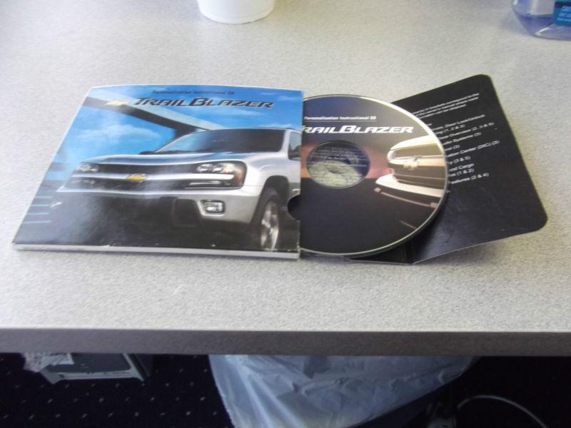 2004 chevrolet trailblazer personalization instructional cd and owner's manual