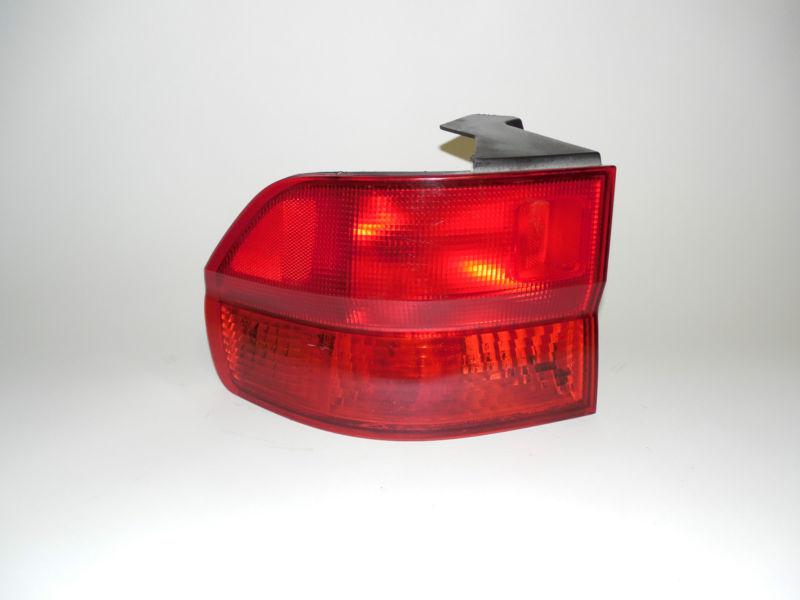 99 00 01 honda odyssey oem right tail light nice!