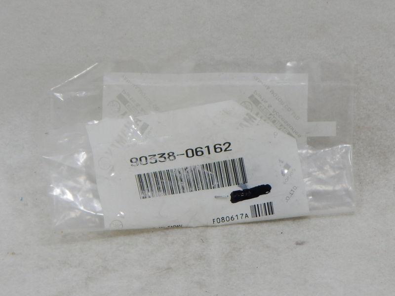 Yamaha 90338-06162 plug *new