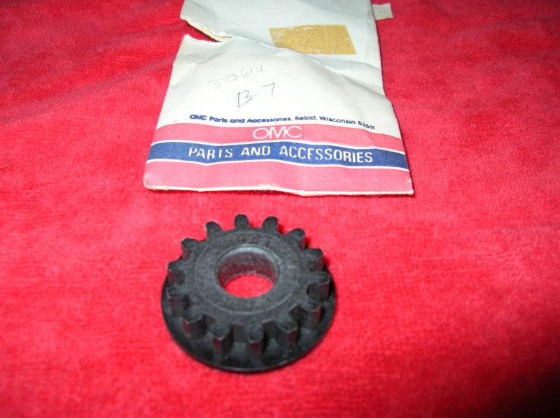 Omc evinrude/johnson idler gear  # 323614 nos free priority  shipping 