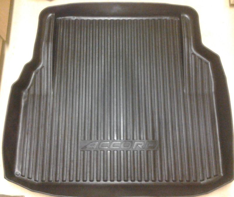 1999 - 2002 honda accord trunk mat tray rubber oem