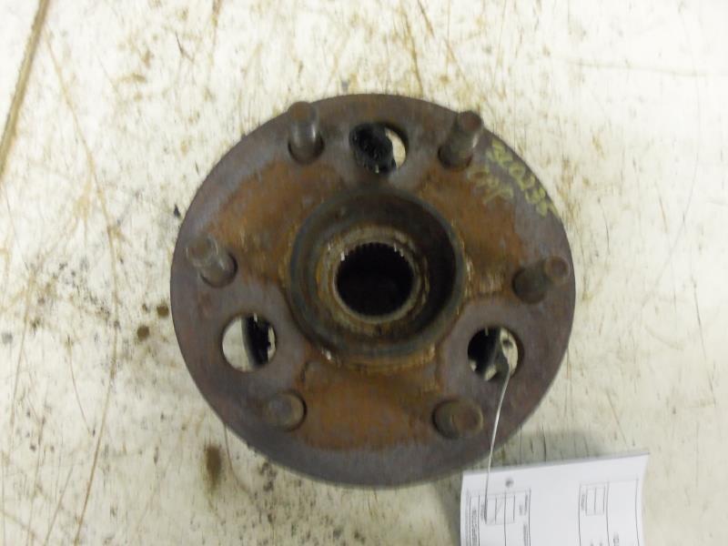 95 96 97 98 99 chevy 1500 pickup l. hub front 4x4 5186586