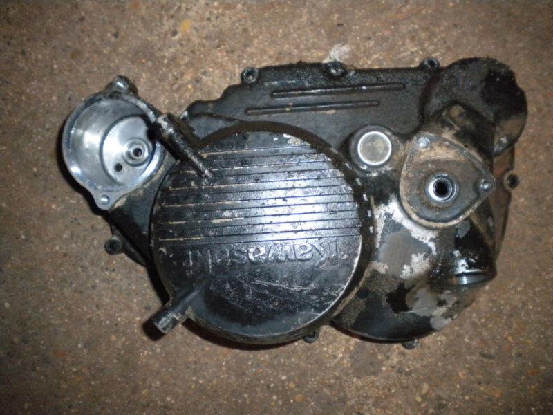 88-02 kawasaki 220 bayou right side engine motor clutch cover case