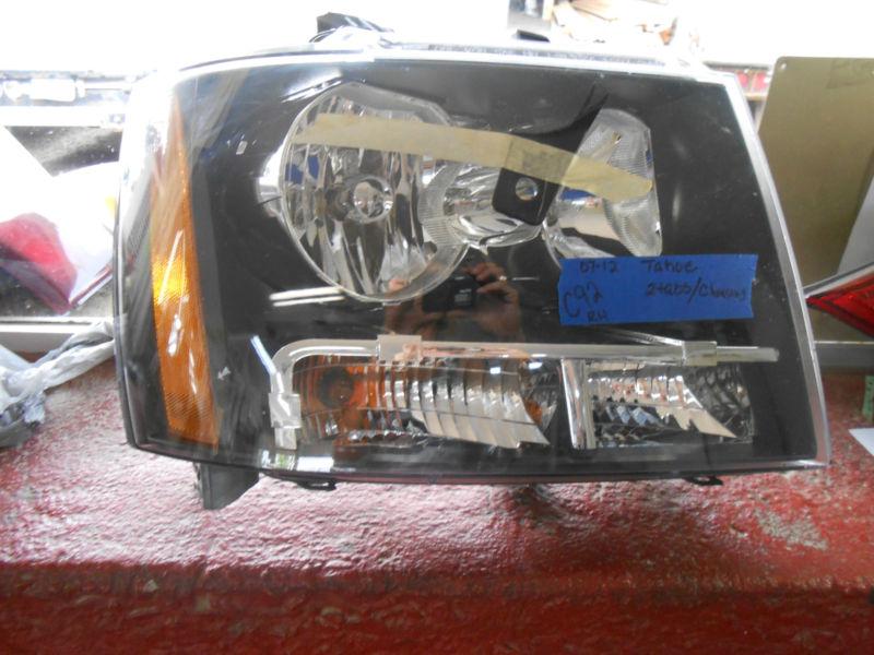 Chevrolet tahoe right halogen headlight lamp  07 08 09 10 11 12 passenger