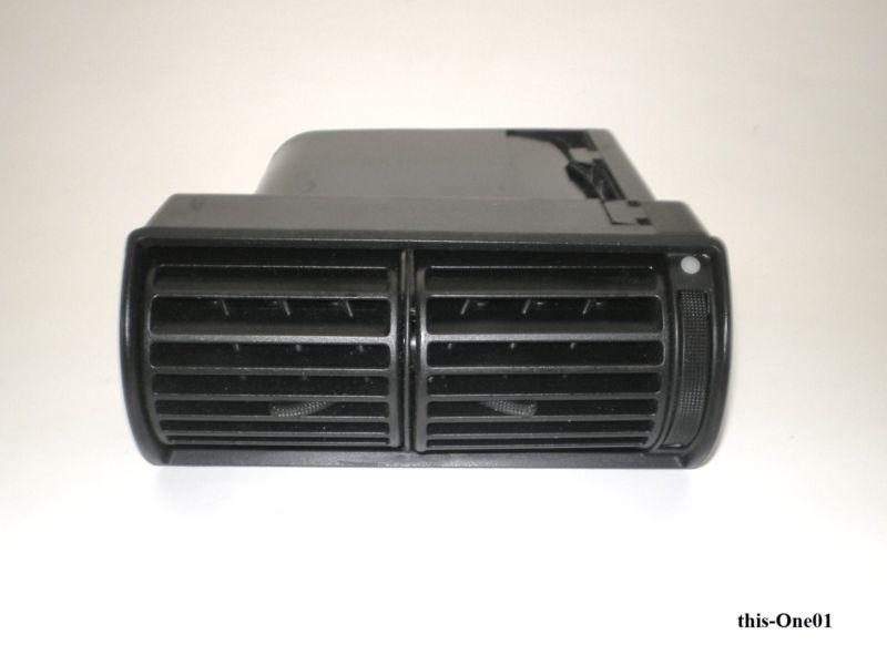 95-97 audi a6 quattro a/c  dash air vent passengerside oem black