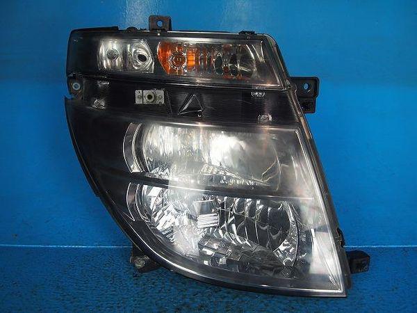 Nissan elgrand 2002 right head light assembled [9410800]