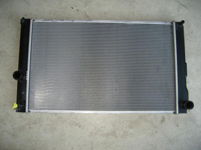 2010-2013 toyota prius radiator 2011 2012 oem