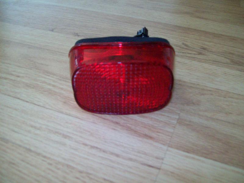 Harley davidson oem tail light 6837003 